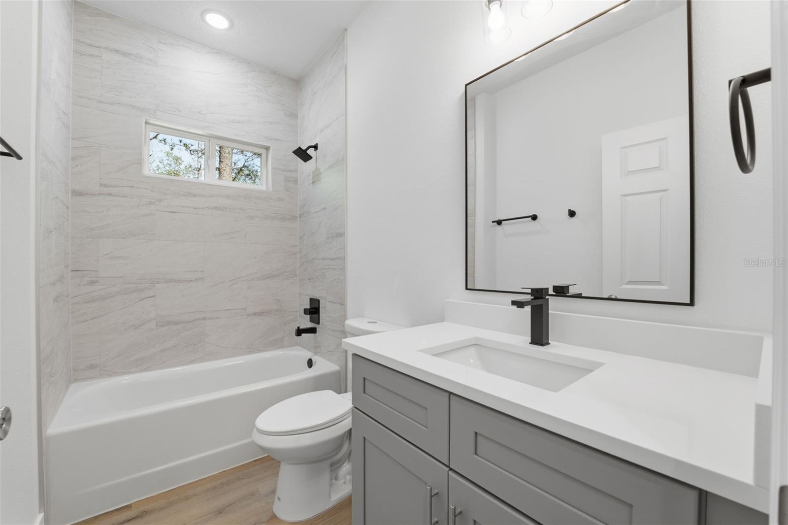 Image 25 of 35 For 2275 Linden Drive