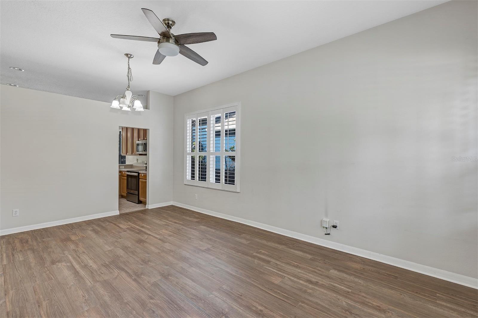 Image 11 of 64 For 1816 Cherry Ridge Drive