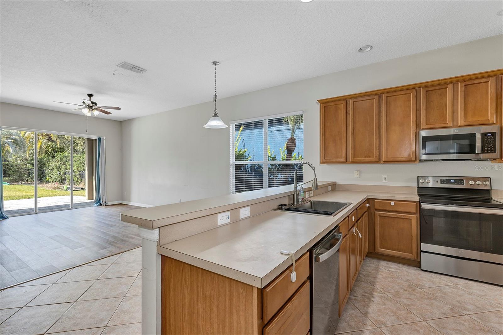 Image 17 of 64 For 1816 Cherry Ridge Drive