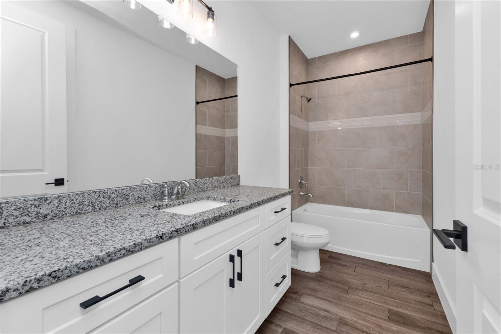 Image 19 of 38 For 25272 Doredo Drive