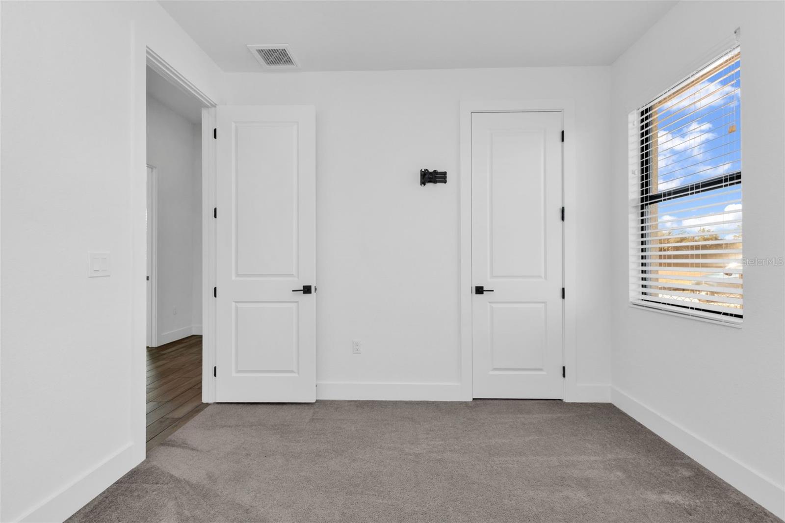 Image 21 of 38 For 25272 Doredo Drive