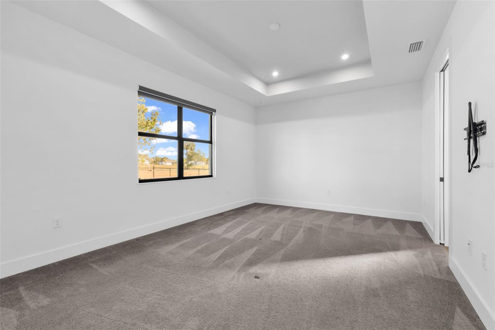 Image 23 of 38 For 25272 Doredo Drive