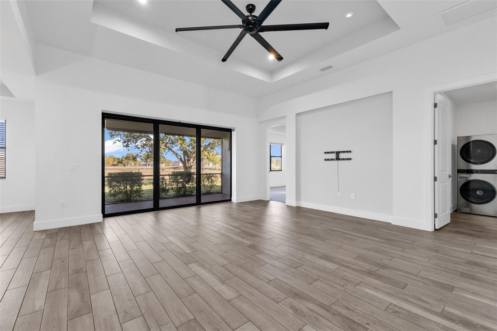 Image 8 of 38 For 25272 Doredo Drive