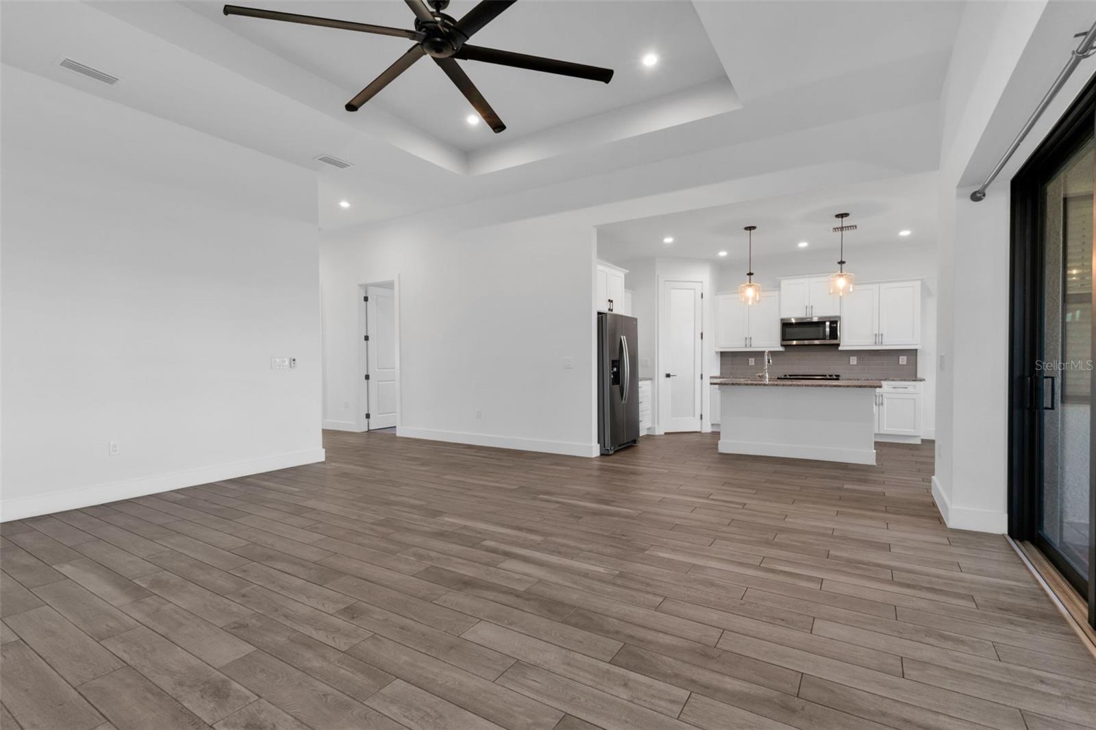 Image 9 of 38 For 25272 Doredo Drive