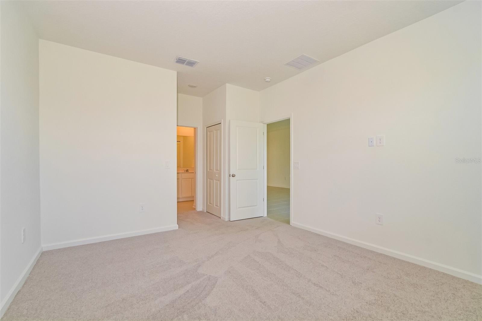 Image 3 of 14 For 7617 Gemstone Street