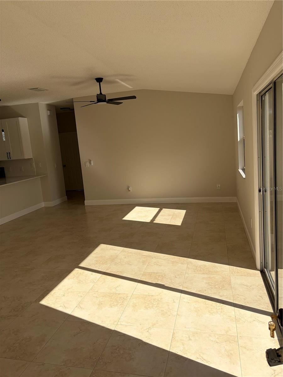 Image 11 of 24 For 675 Kendall Court