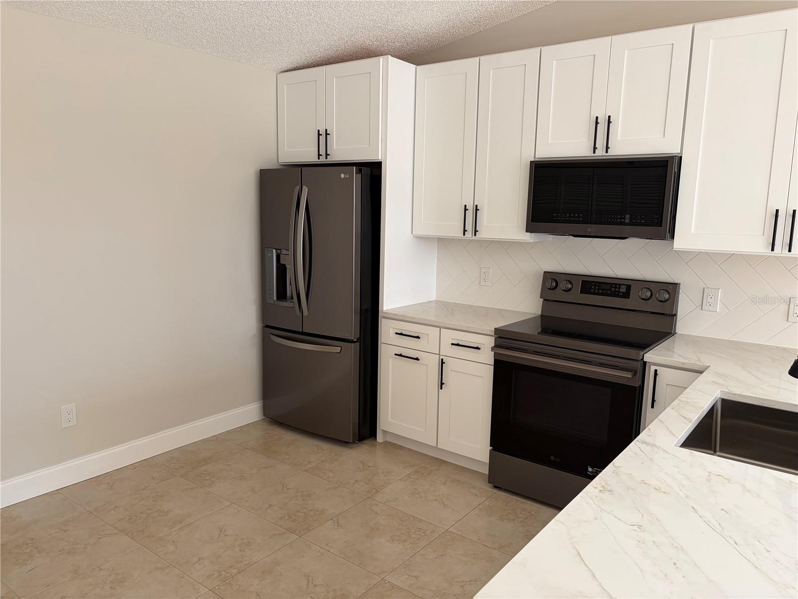 Image 18 of 24 For 675 Kendall Court