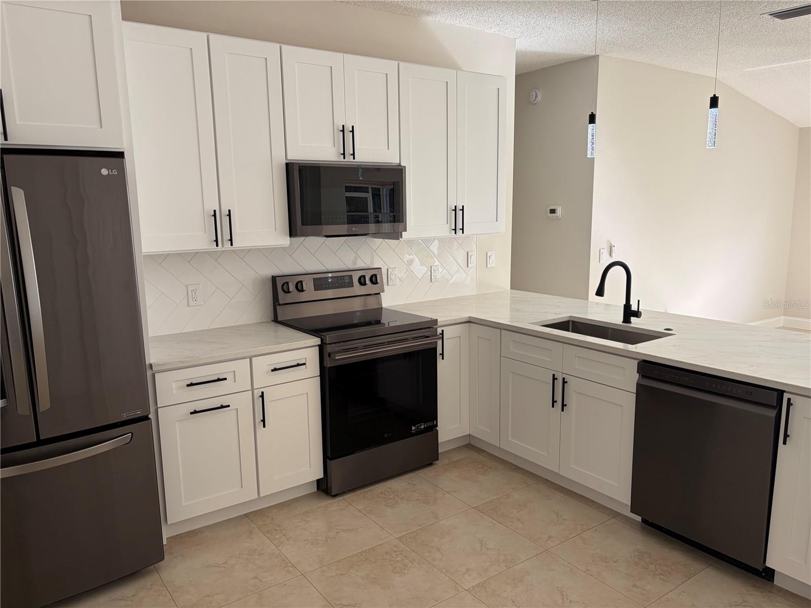 Image 19 of 24 For 675 Kendall Court