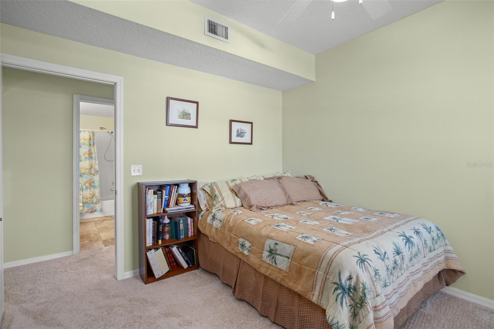 Image 12 of 26 For 5578 Metrowest Boulevard 101