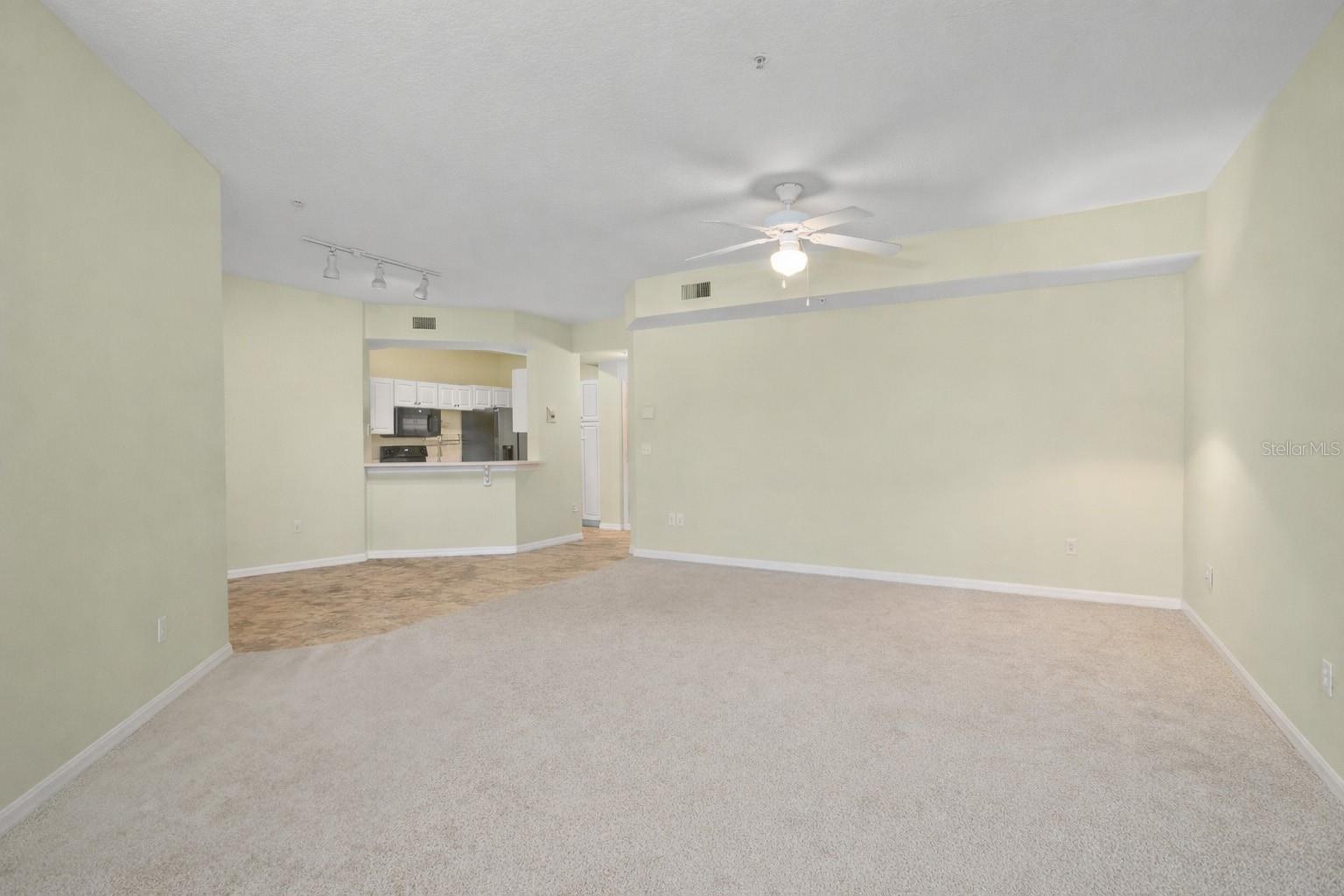 Image 24 of 26 For 5578 Metrowest Boulevard 101