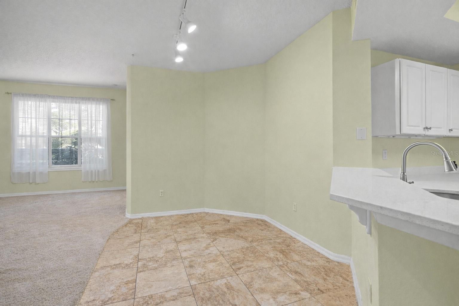 Image 25 of 26 For 5578 Metrowest Boulevard 101