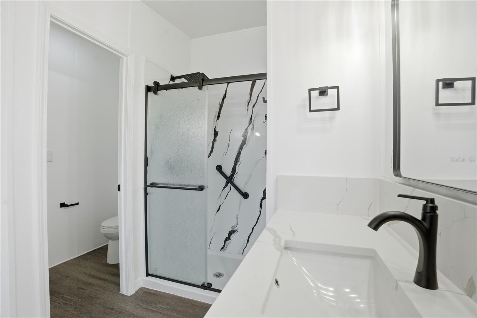 Image 11 of 39 For 3844 Kaiser Avenue