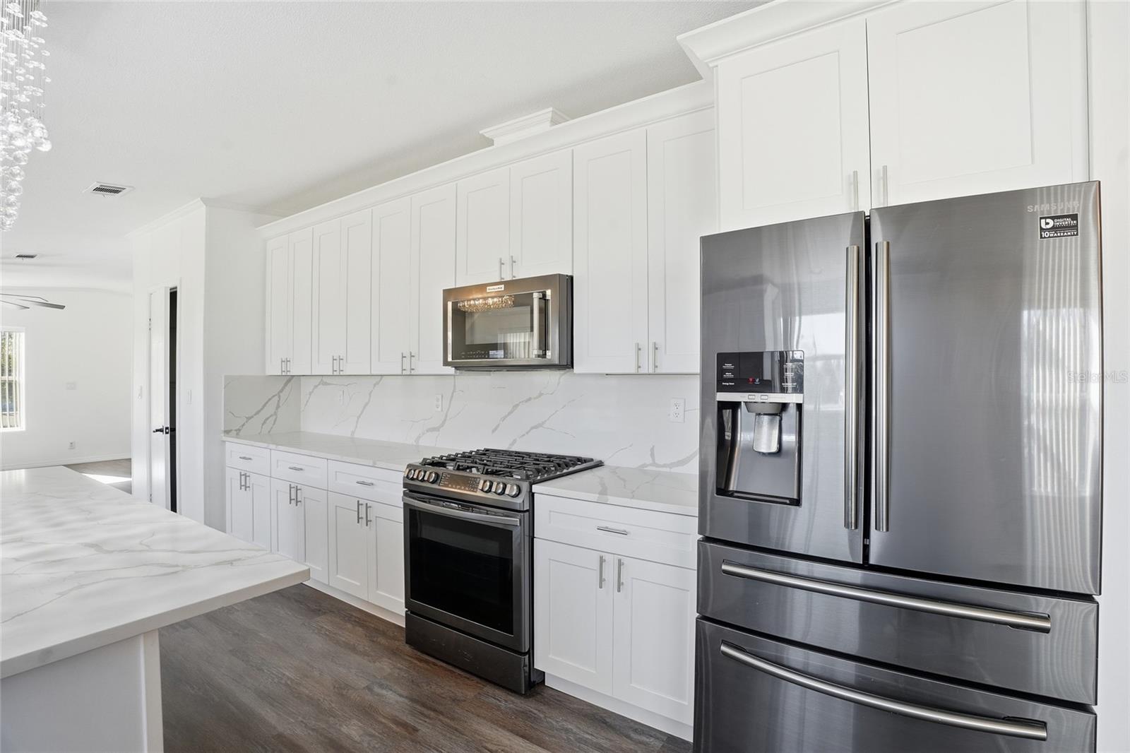 Image 15 of 39 For 3844 Kaiser Avenue