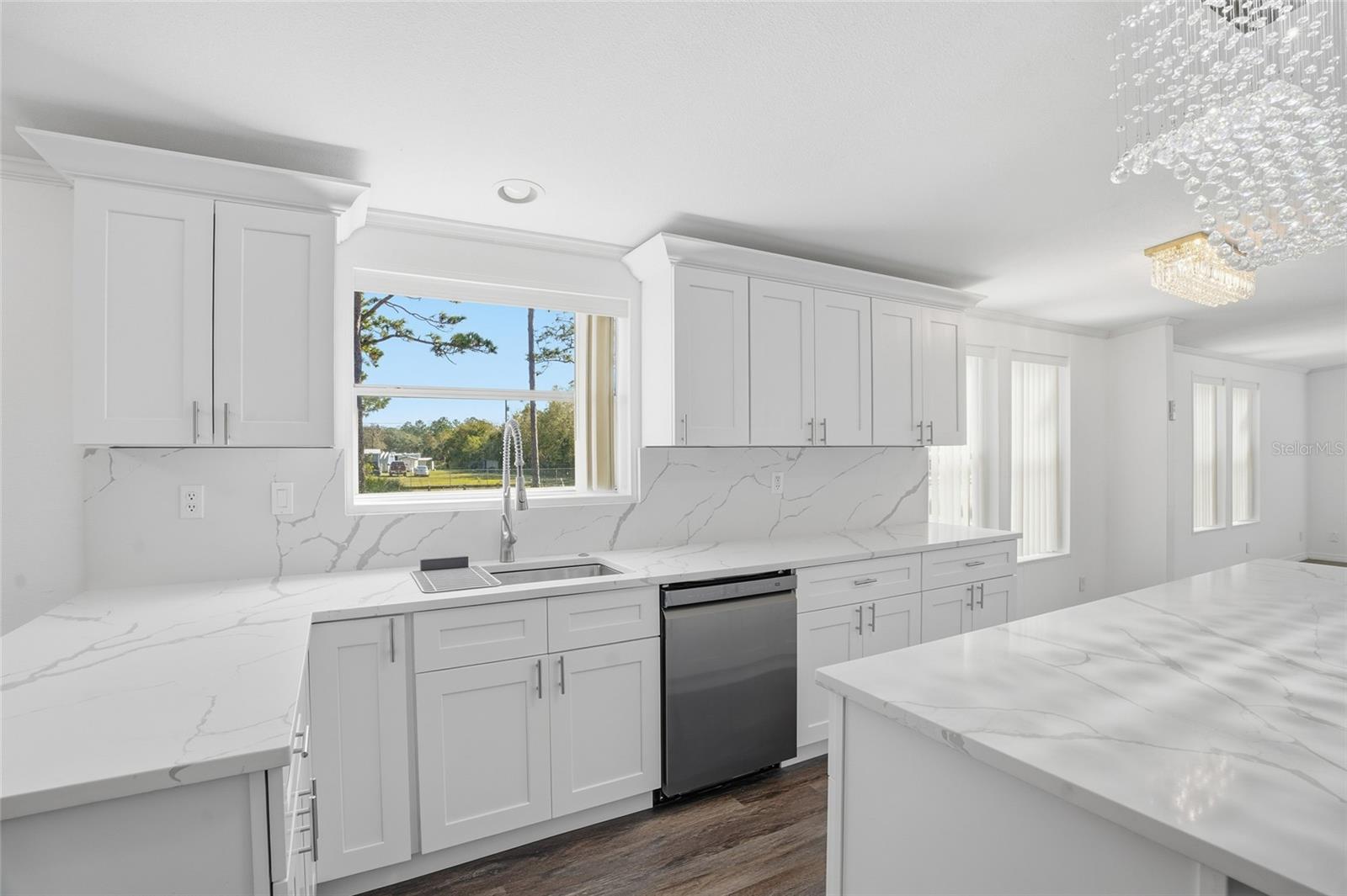 Image 16 of 39 For 3844 Kaiser Avenue