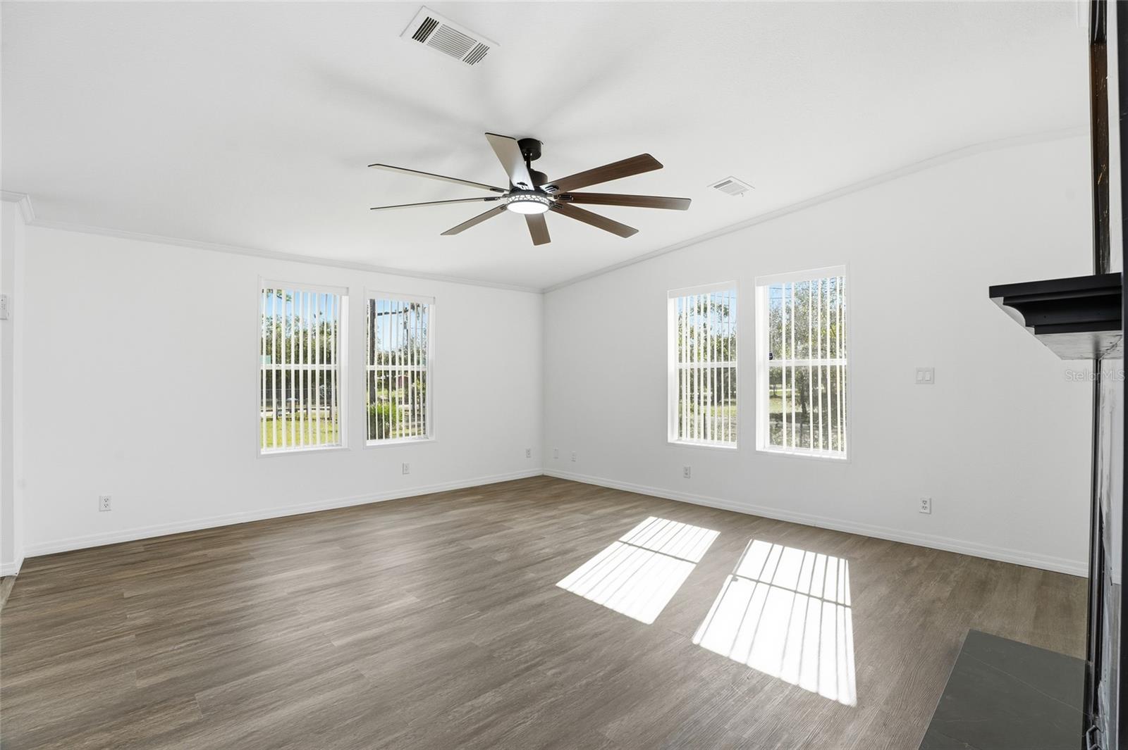 Image 18 of 39 For 3844 Kaiser Avenue