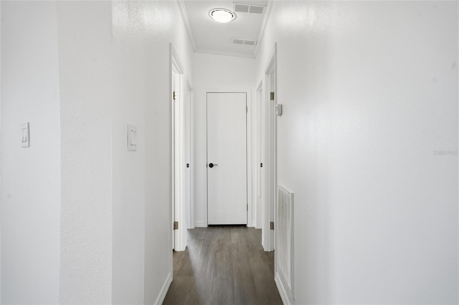 Image 20 of 39 For 3844 Kaiser Avenue