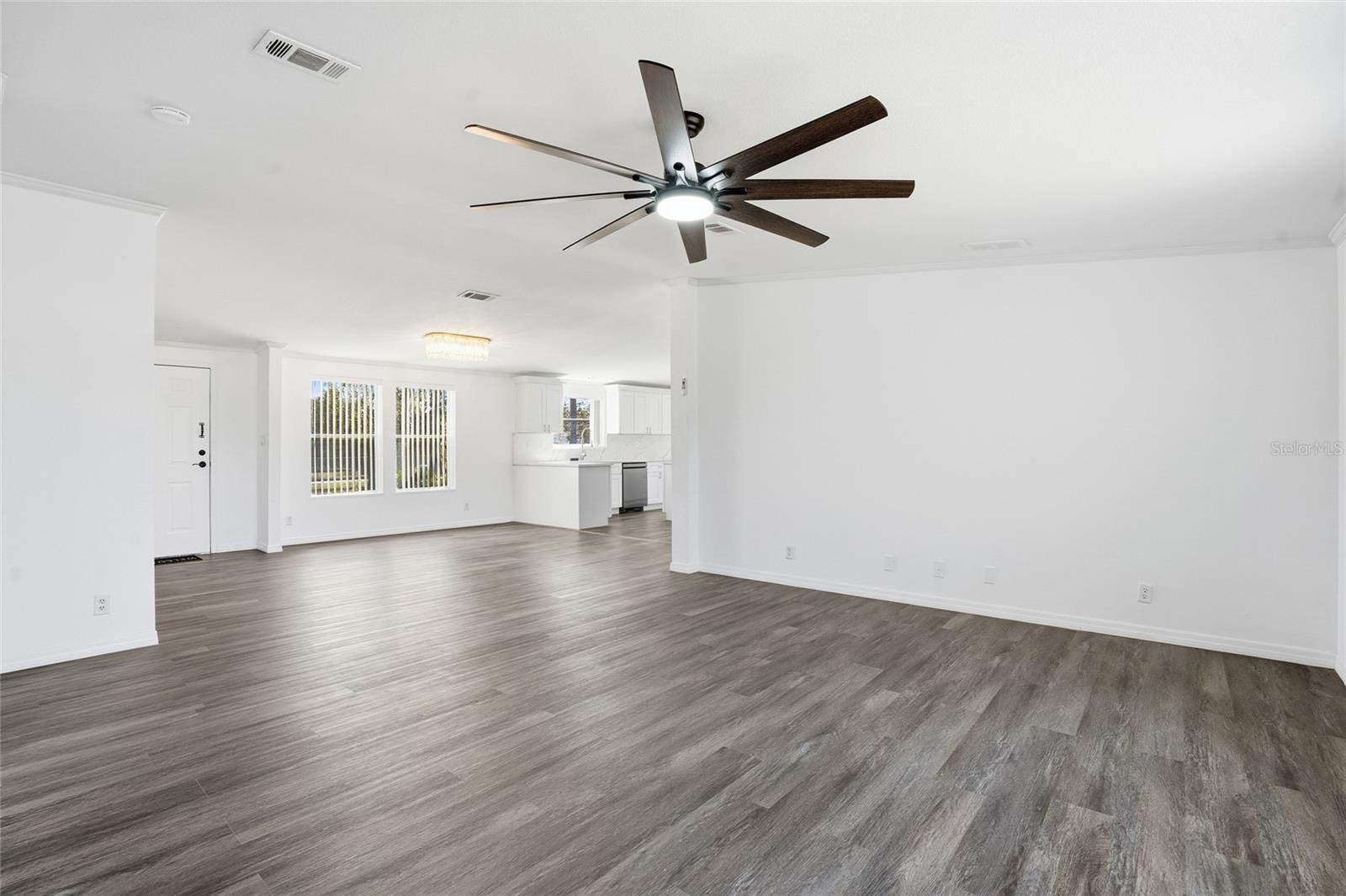 Image 5 of 39 For 3844 Kaiser Avenue