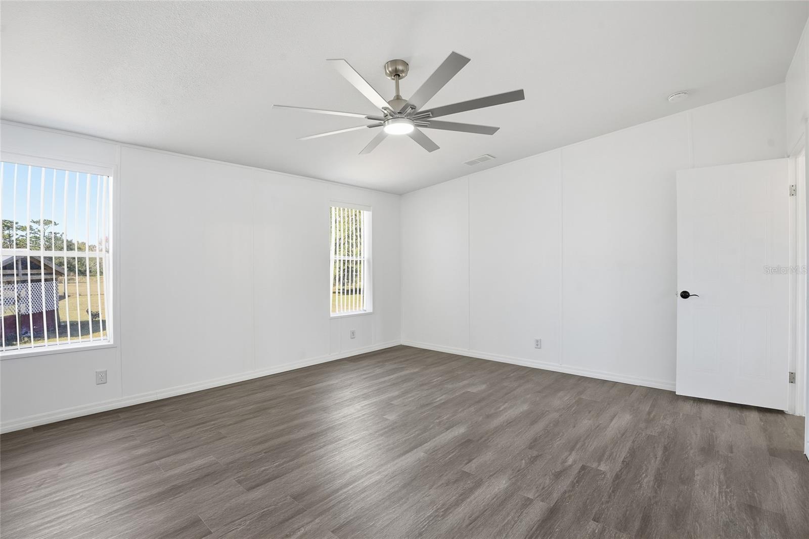 Image 8 of 39 For 3844 Kaiser Avenue