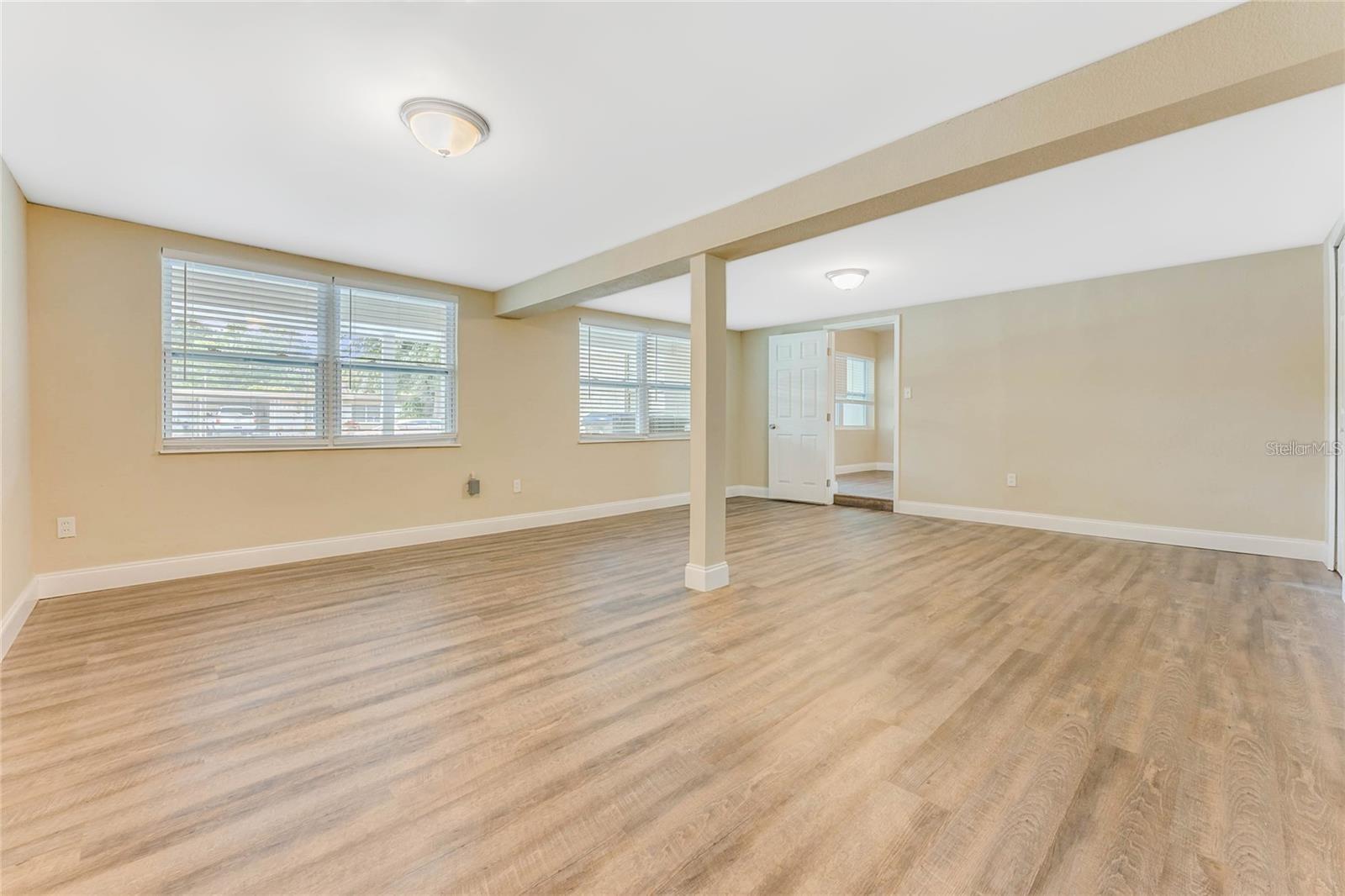 Image 17 of 23 For 3703 Auburndale Avenue