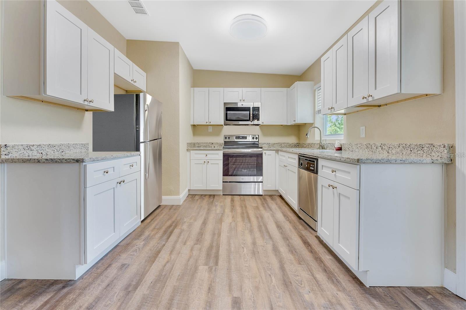 Image 9 of 23 For 3703 Auburndale Avenue