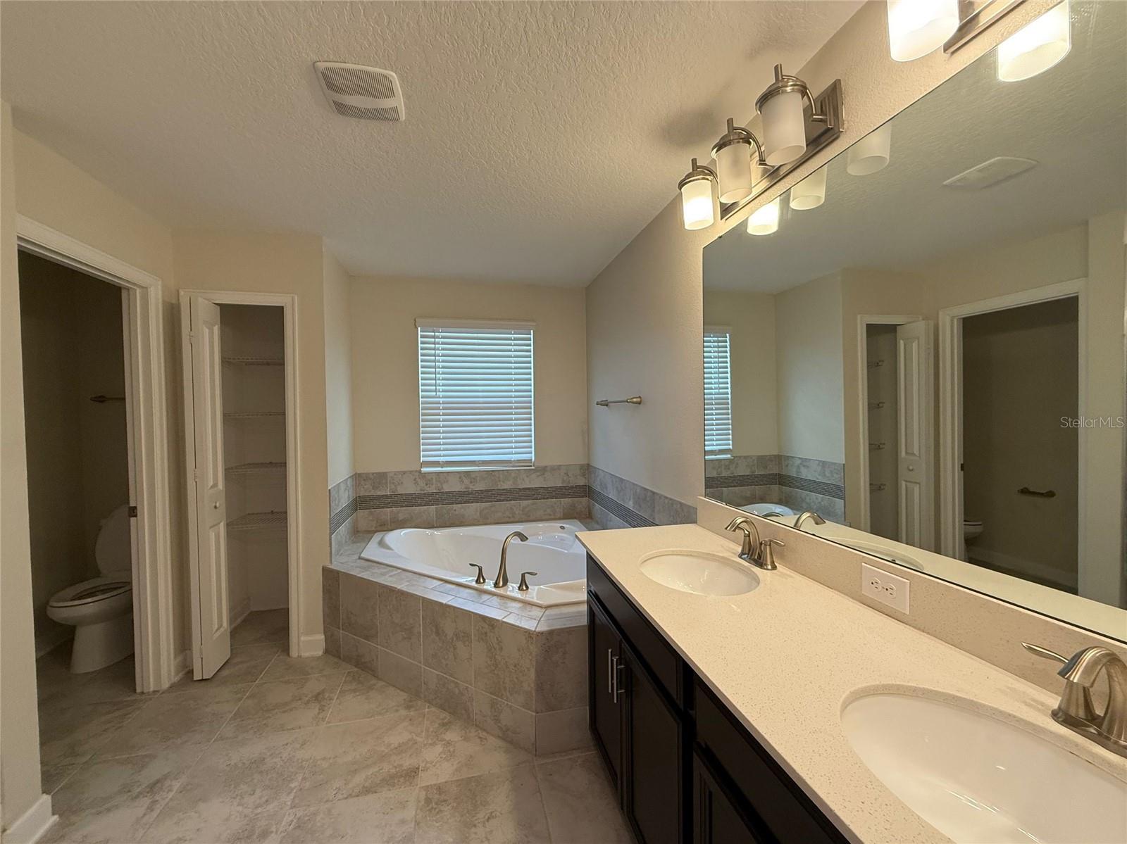 Image 9 of 23 For 11179 Longleaf Woods Drive