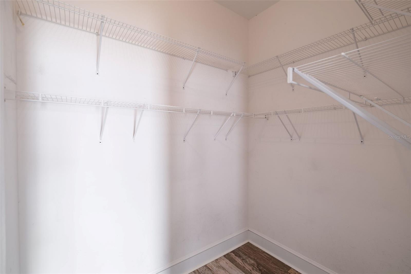 Listing photo id 18 for 2039 Cobblefield Circle