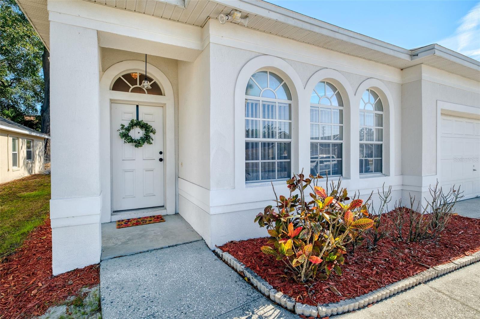 Listing photo id 1 for 2039 Cobblefield Circle