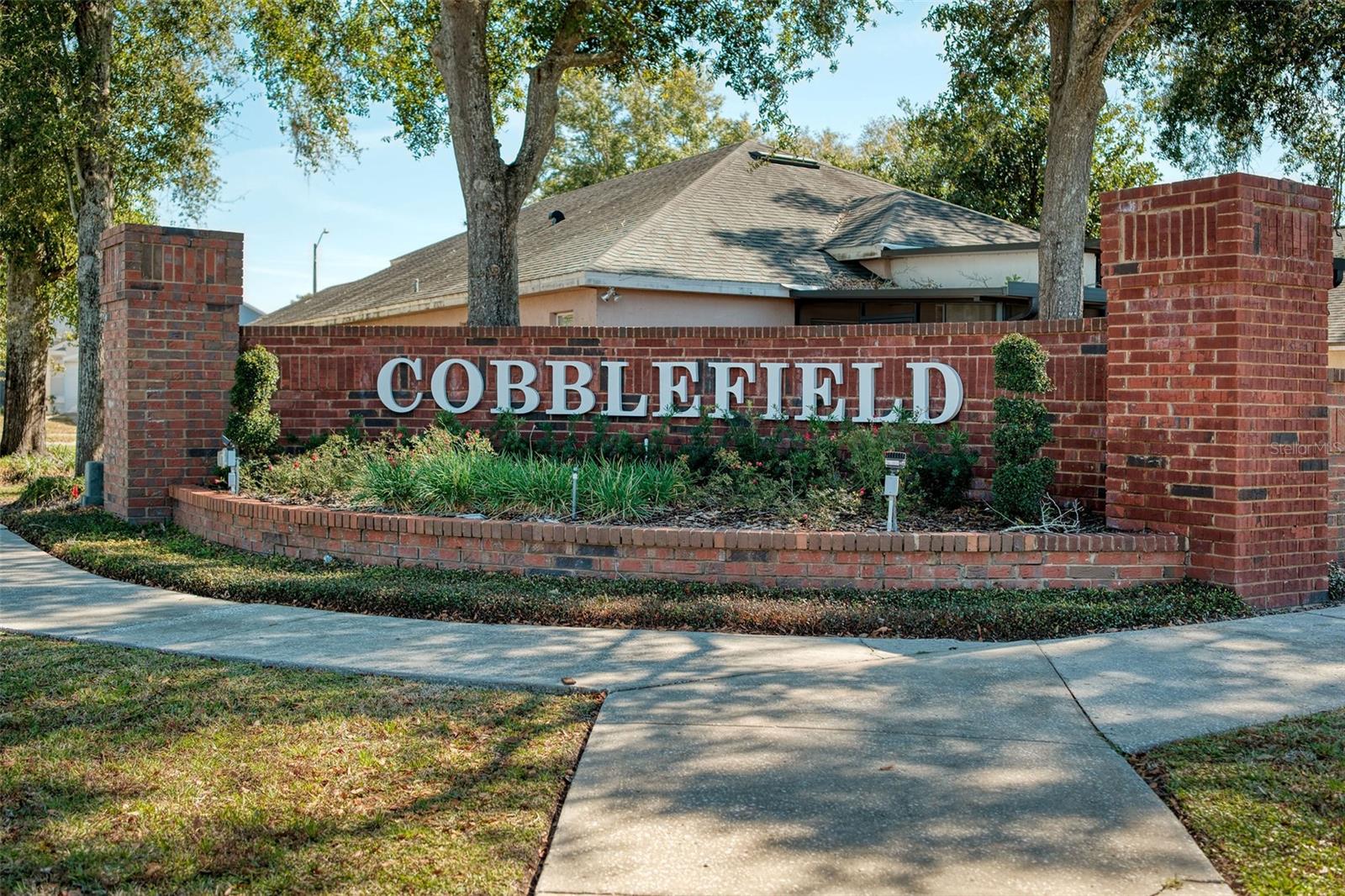 Listing photo id 32 for 2039 Cobblefield Circle