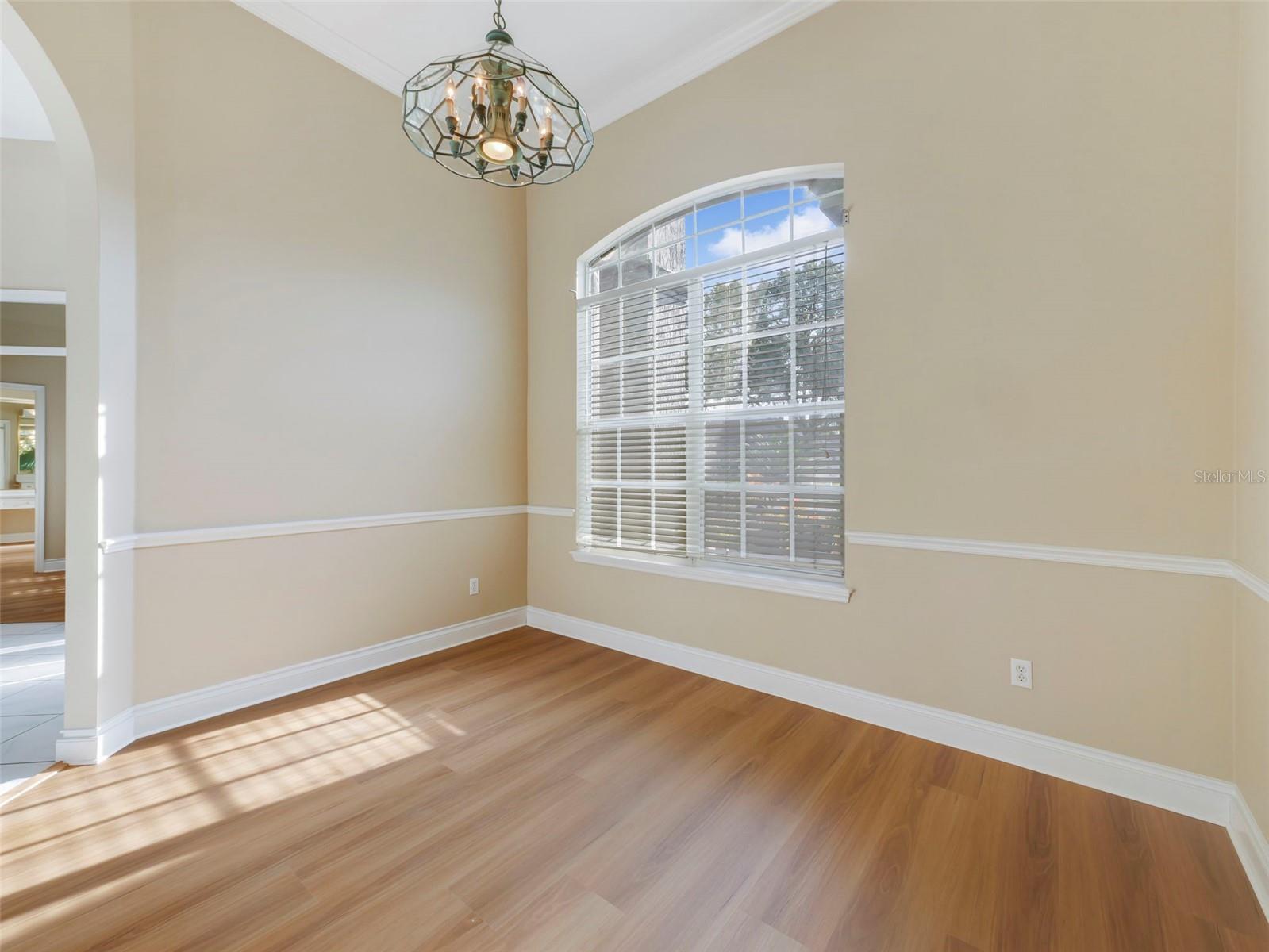 Image 11 of 26 For 7871 Canyon Lake Circle