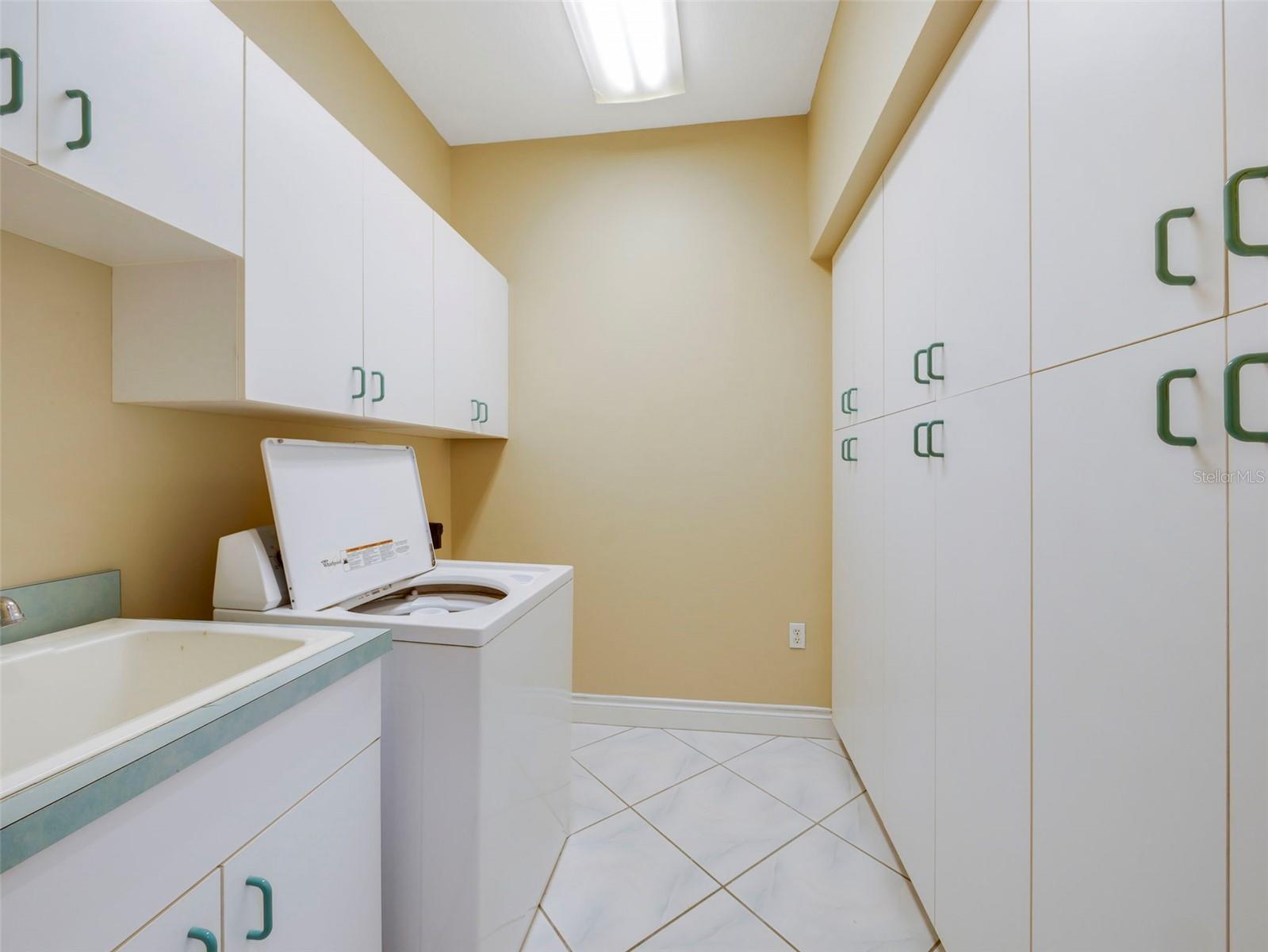 Image 24 of 26 For 7871 Canyon Lake Circle