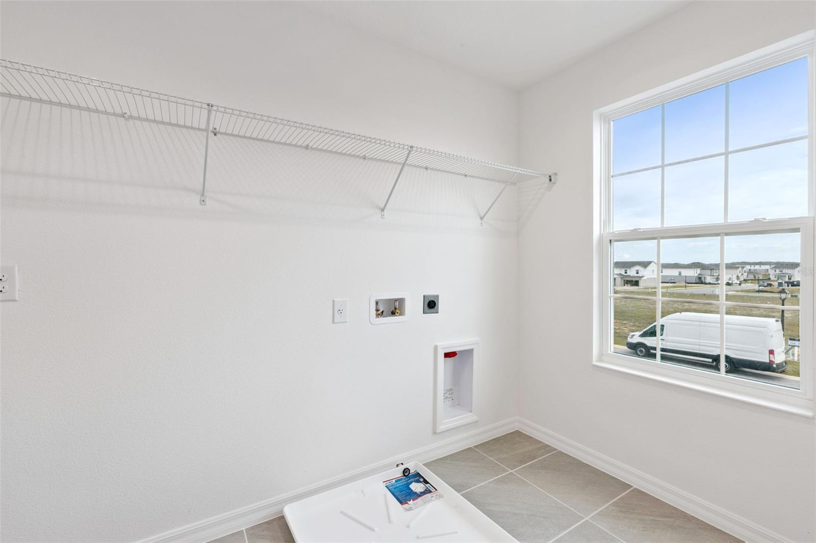 Image 19 of 39 For 7028 Rolling Leaf Road