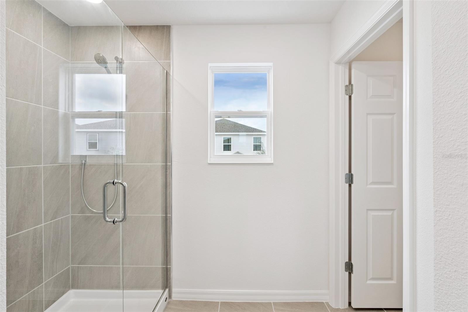 Image 22 of 39 For 7028 Rolling Leaf Road