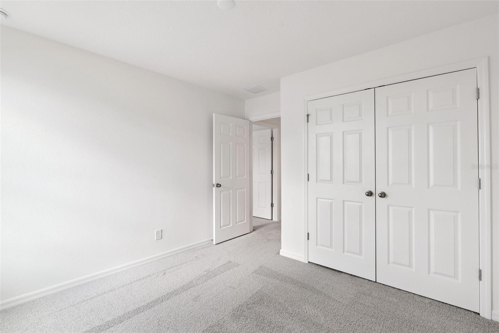 Image 27 of 39 For 7028 Rolling Leaf Road