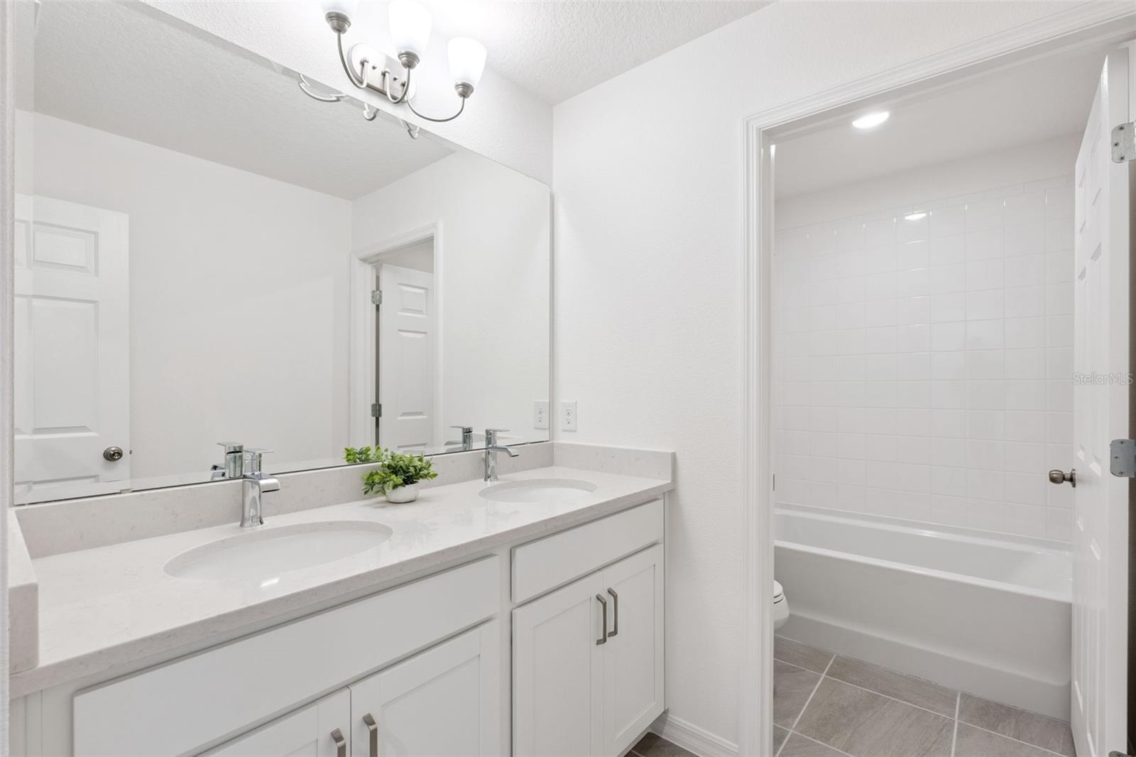 Image 32 of 39 For 7028 Rolling Leaf Road