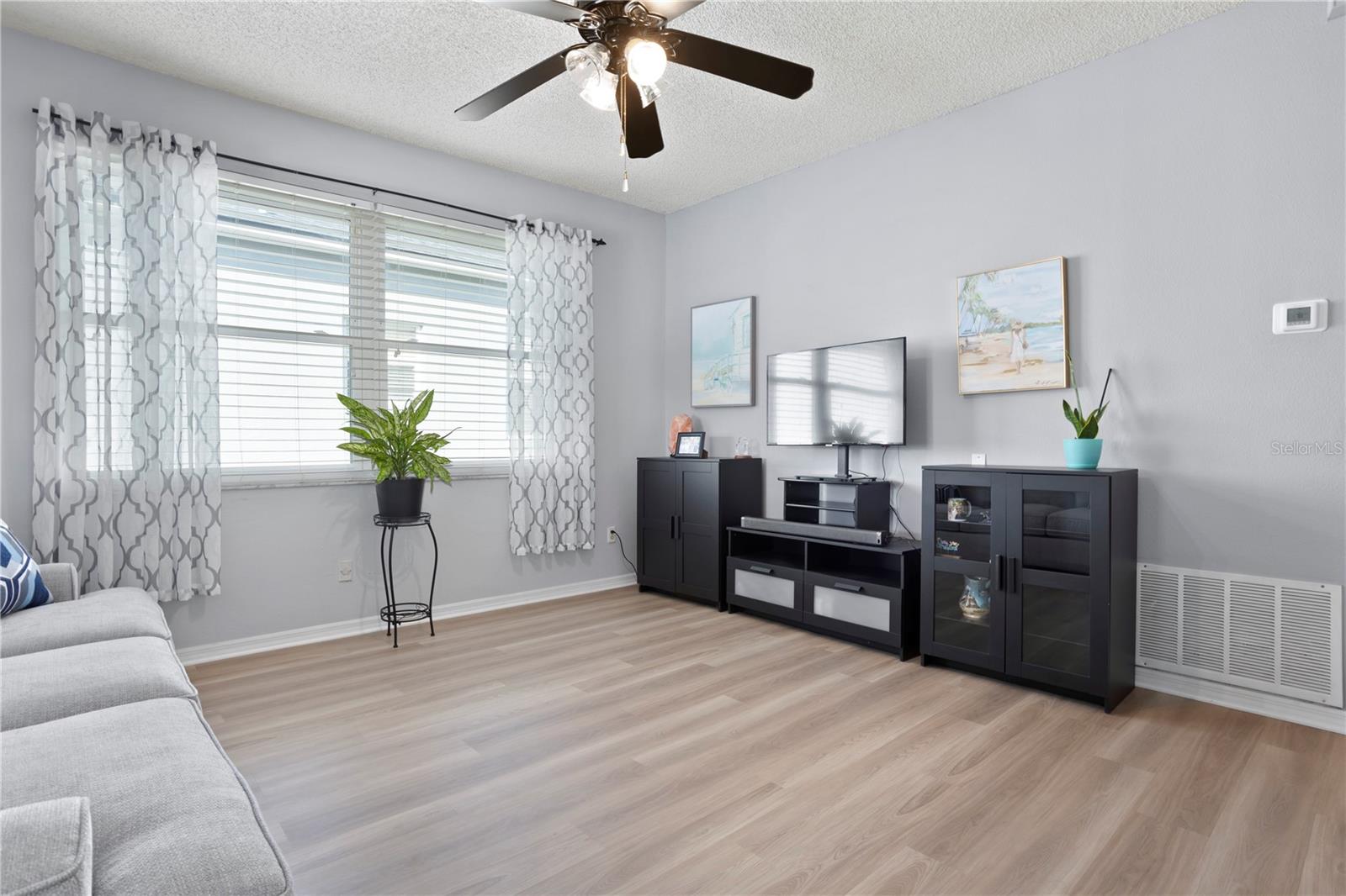 Image 9 of 20 For 2057 Swift Road