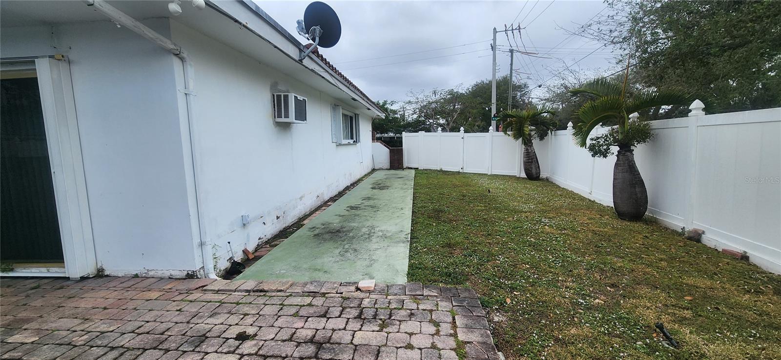 Image 3 of 15 For 6110 19th Avenue