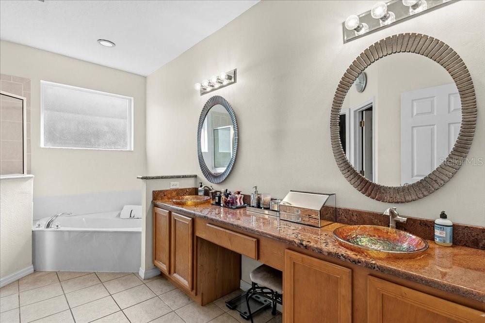 Image 16 of 40 For 1679 Grandeflora Avenue