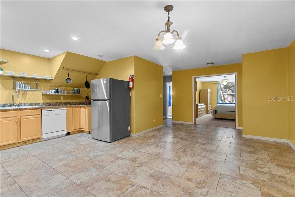 Image 27 of 40 For 1679 Grandeflora Avenue