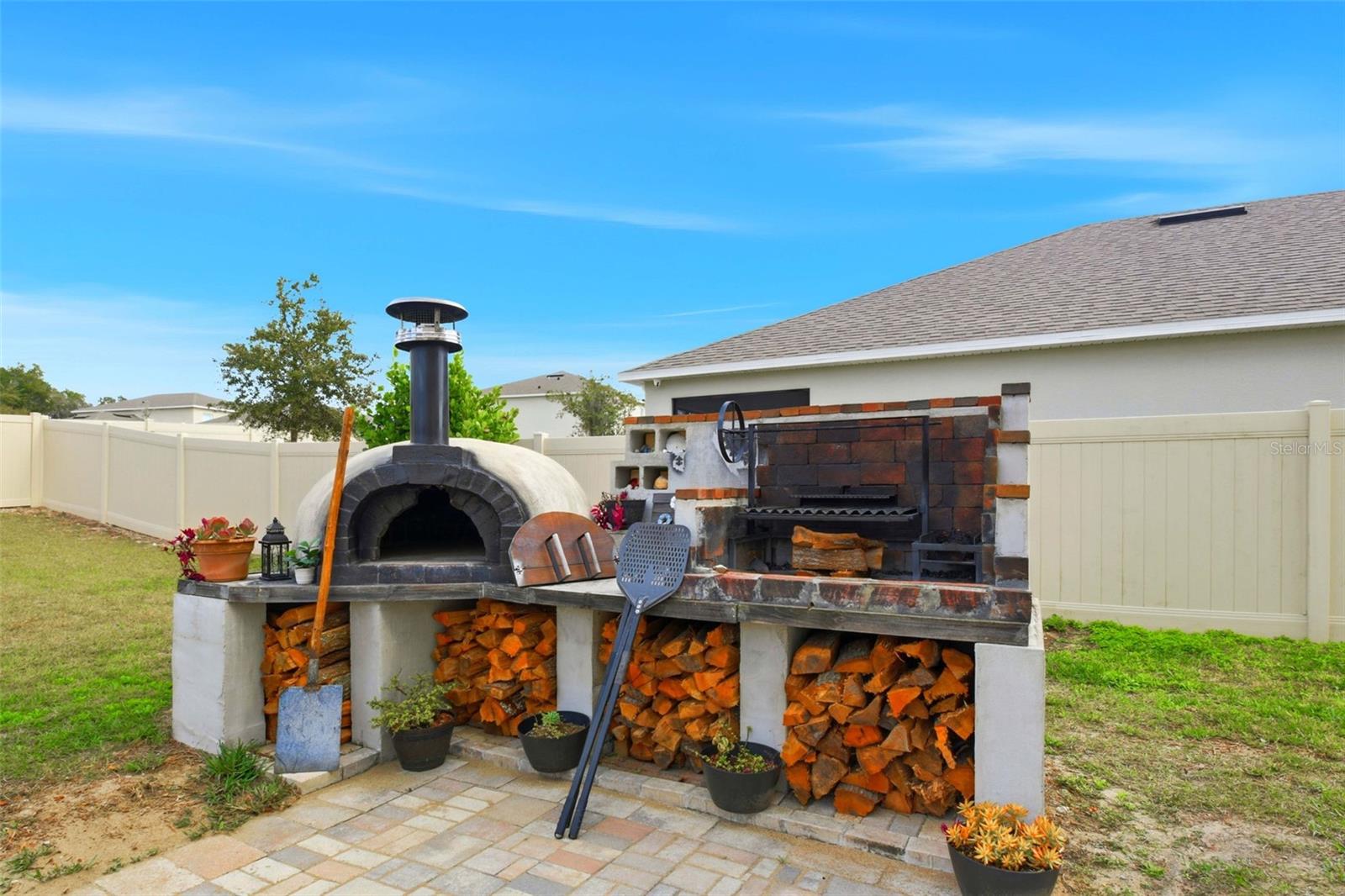 Image 19 of 34 For 5592 Galloping Drive