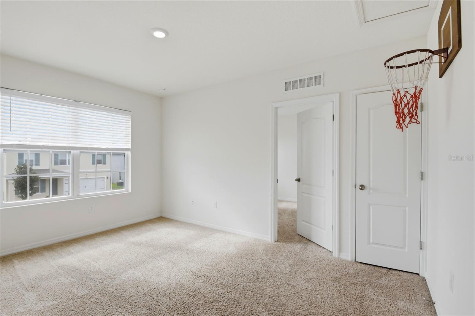 Image 32 of 34 For 5592 Galloping Drive