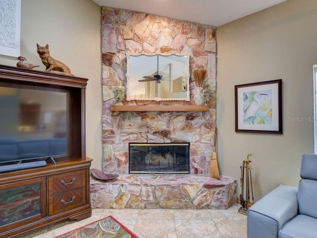 Image 10 of 39 For 4245 Lori Loop