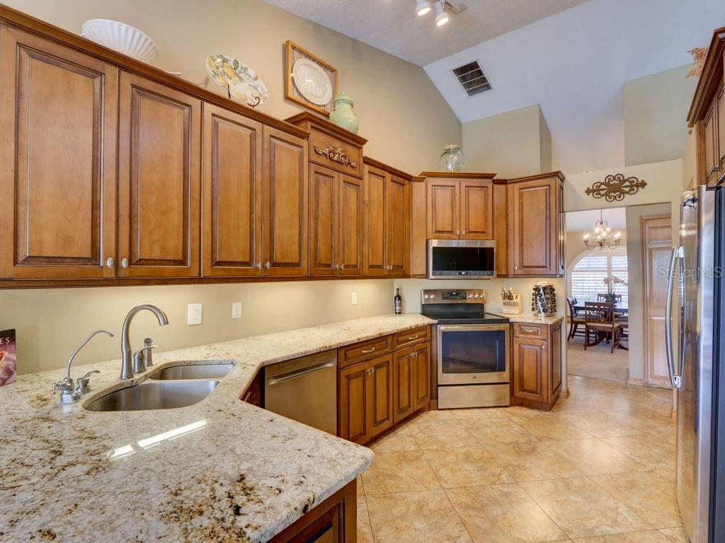 Image 14 of 39 For 4245 Lori Loop