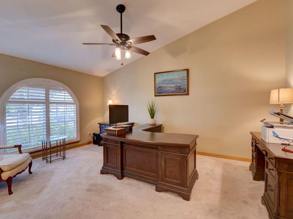 Image 4 of 39 For 4245 Lori Loop