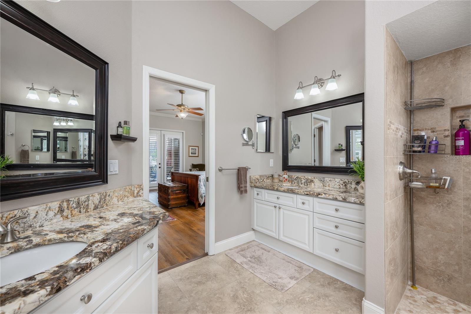 Image 10 of 39 For 4437 Little Water Street