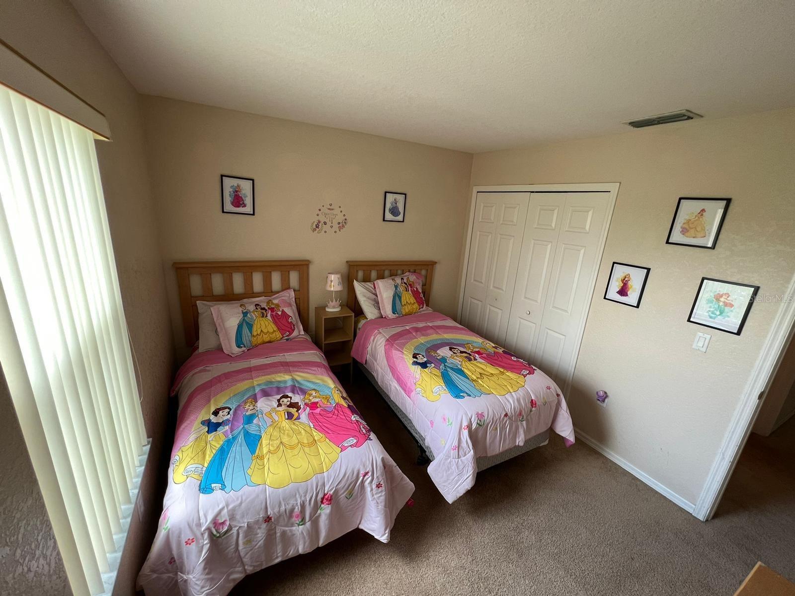 Image 13 of 49 For 141 La Mirage Street