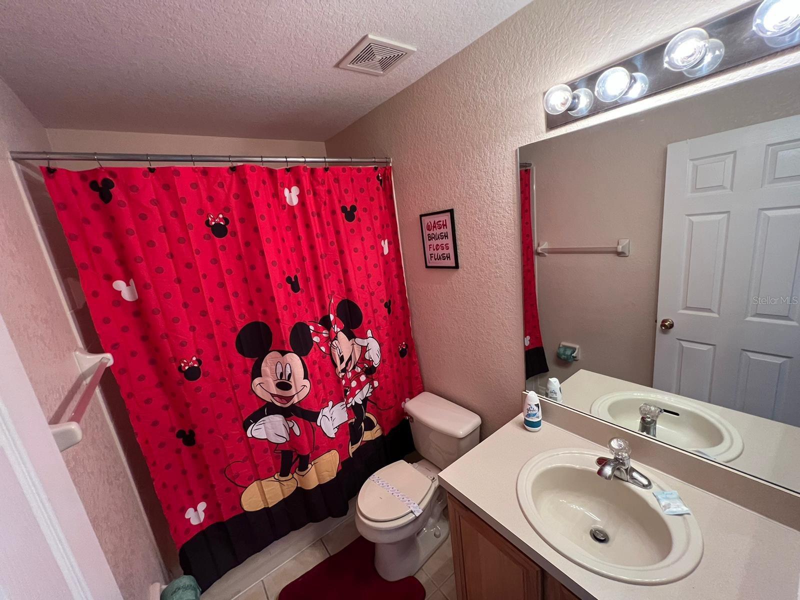 Image 14 of 49 For 141 La Mirage Street