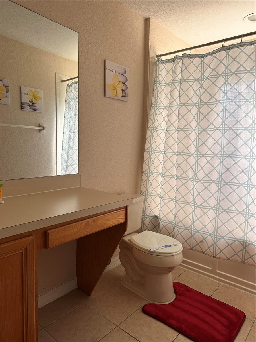 Image 17 of 49 For 141 La Mirage Street