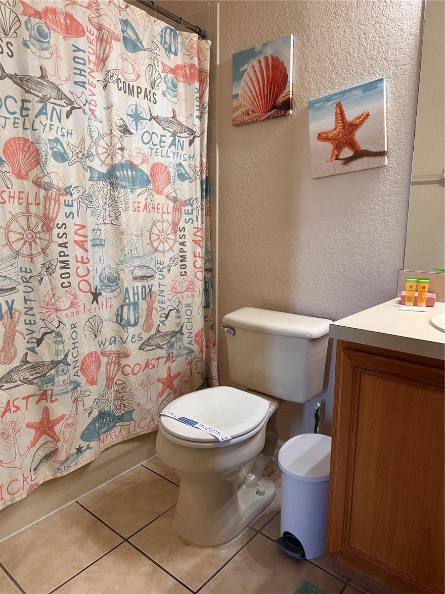 Image 20 of 49 For 141 La Mirage Street