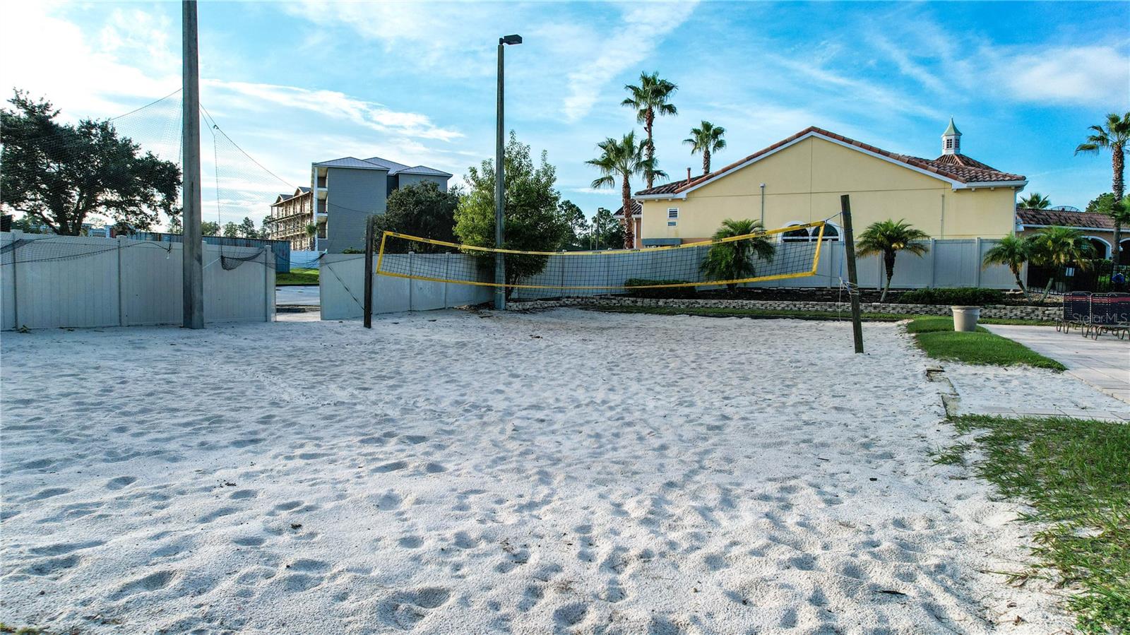 Image 40 of 49 For 141 La Mirage Street