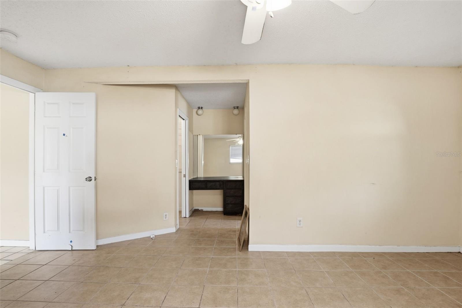 Image 12 of 32 For 1077 40th Avenue Ne